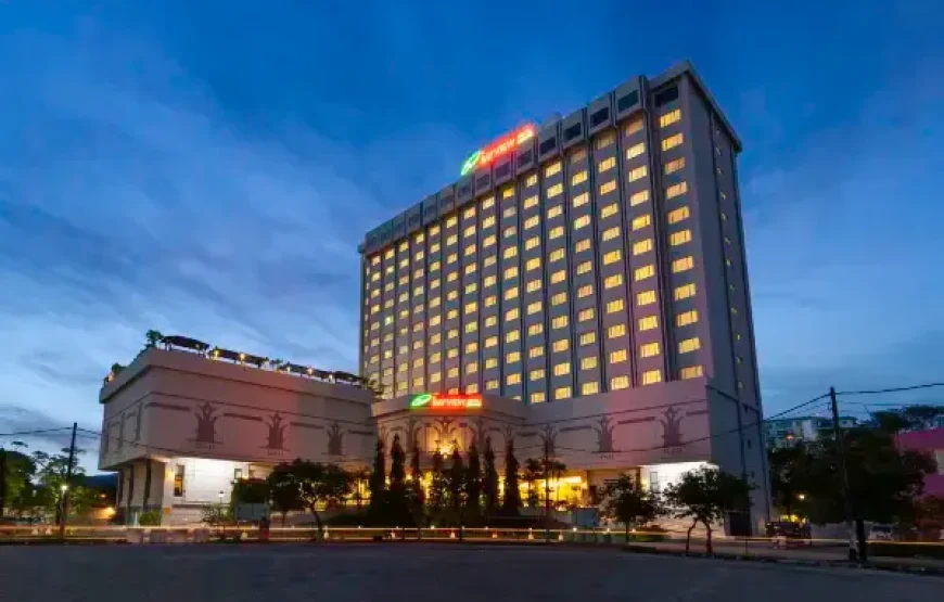 برنامج سياحي فاخر (5 نجوم) في ماليزيا   I. الإقامة الفاخرة وتوزيع الليالي (11 ليلة)