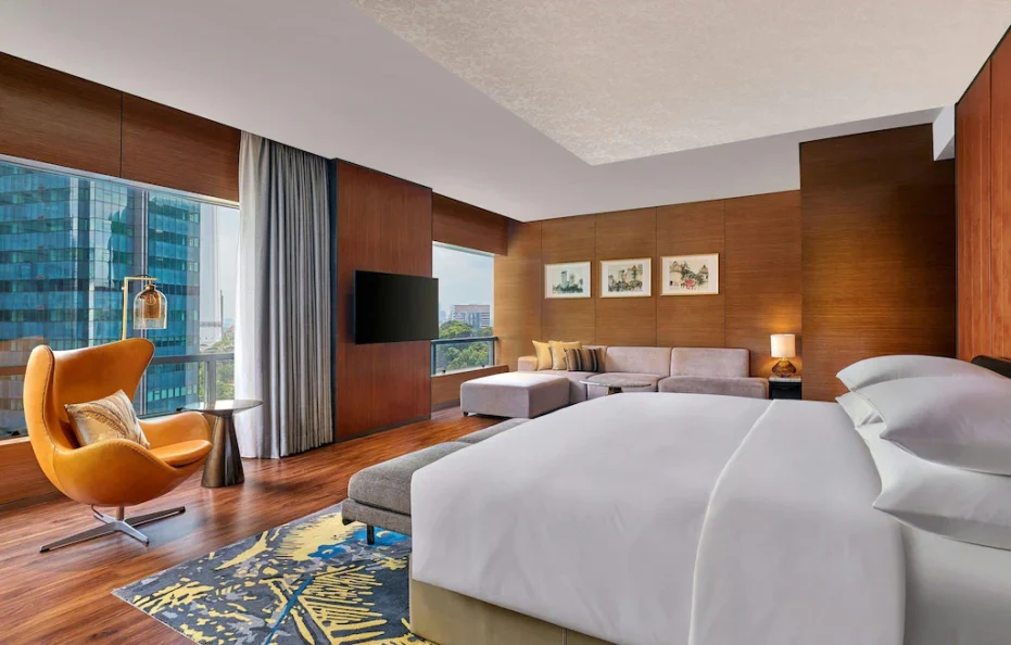 Deluxe, Guest Room, 1 King, Sofa Bed