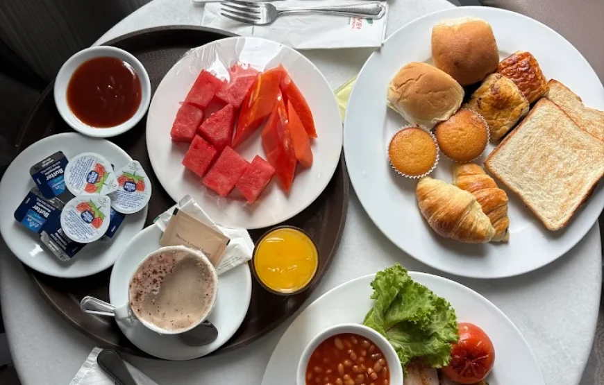 برنامج سياحي فاخر (5 نجوم) في ماليزيا   I. الإقامة الفاخرة وتوزيع الليالي (11 ليلة)