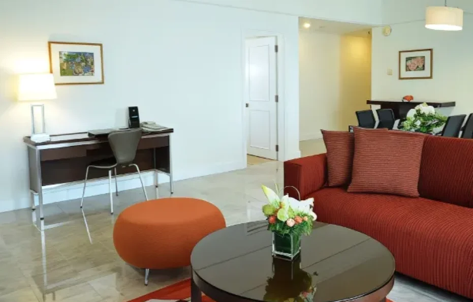 Two Bedroom 1 king bed(1.81m wide) and 2 single beds(1m wide)