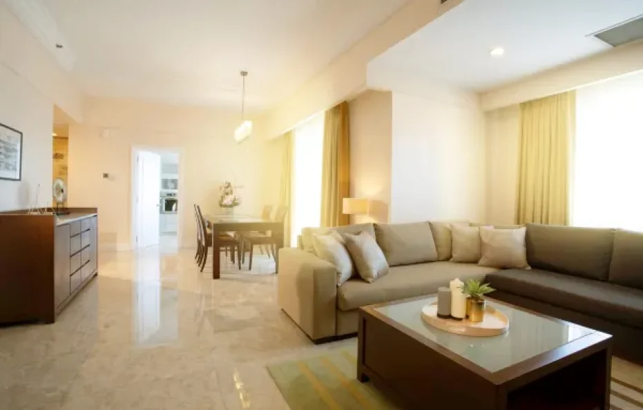 Two Bedroom 1 king bed(1.81m wide) and 2 single beds(1m wide)